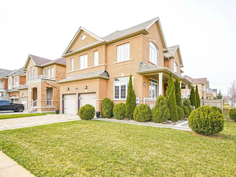 112 Ascalon Drive, Vaughan, ON, L6A 0M7