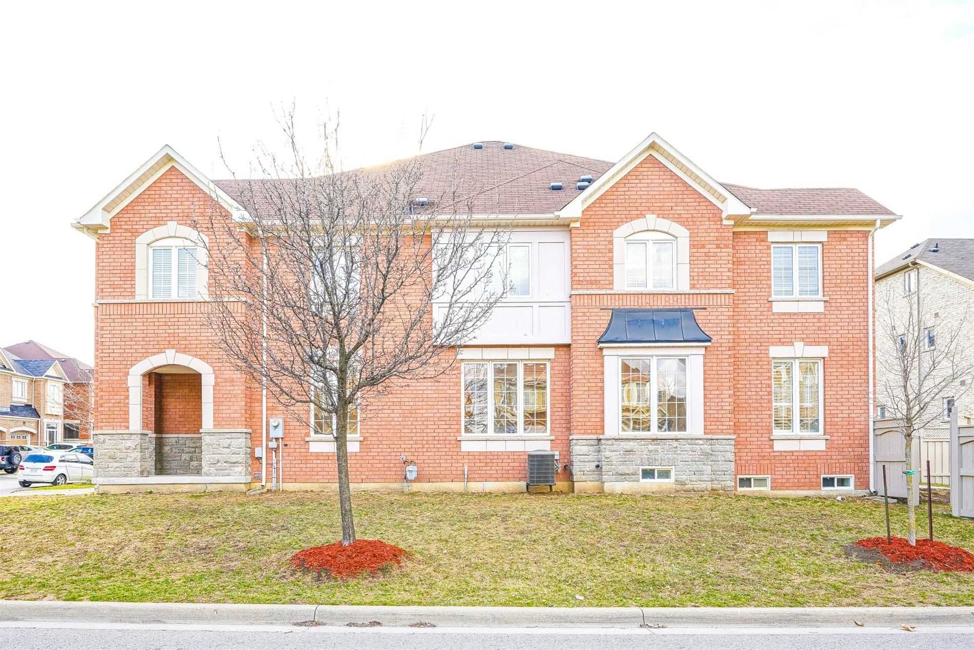 2 Westolivia Tr, Vaughan, ON, L4J 0B9
