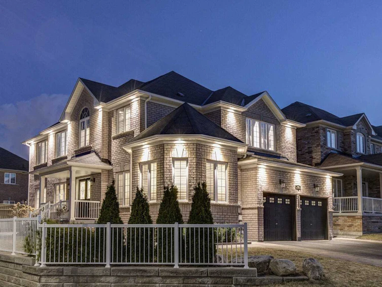 300 Carrier Crescent, Vaughan, ON, L6A 4N8