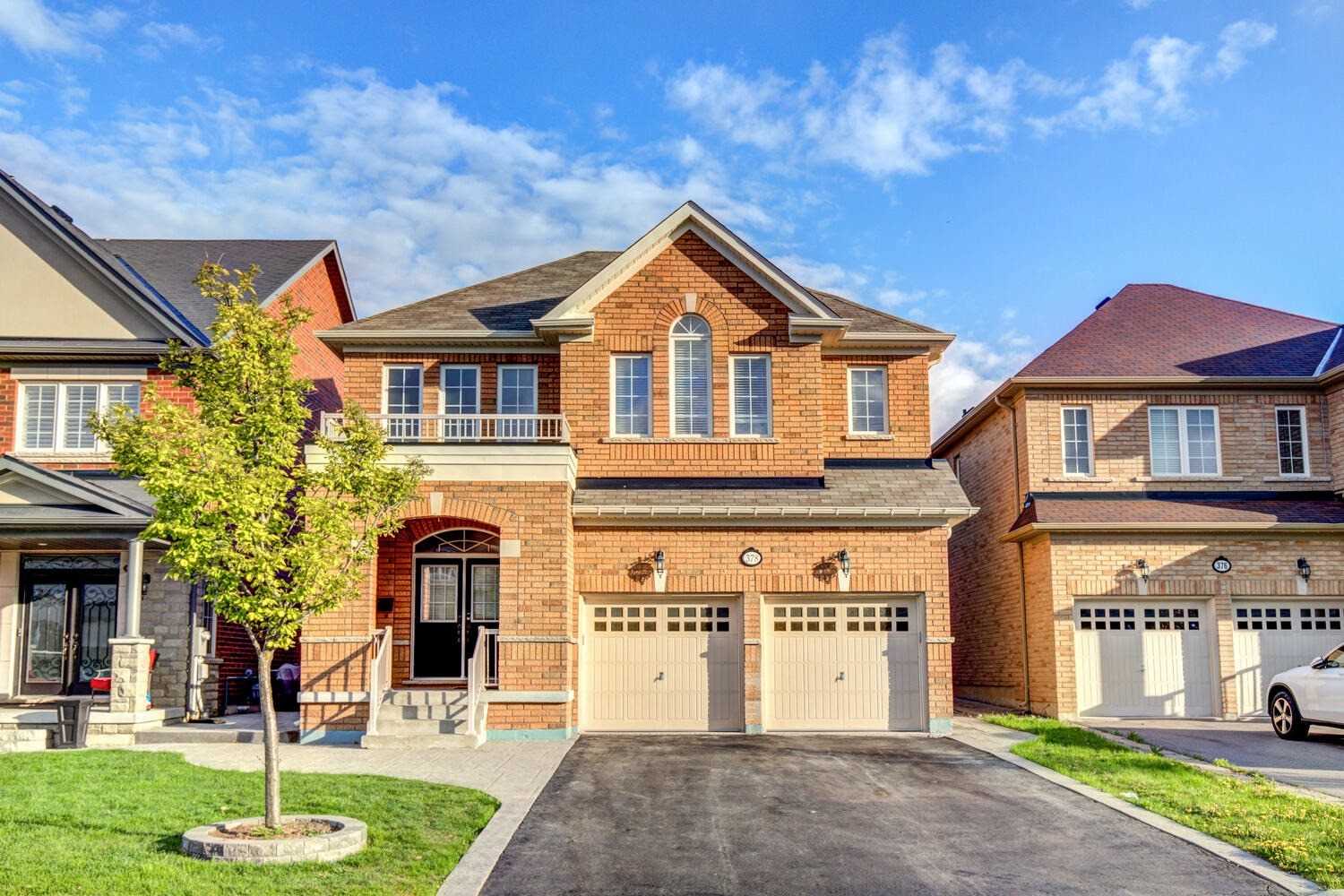 378 Lauderdale Drive, Vaughan, ON, L6A 4K9