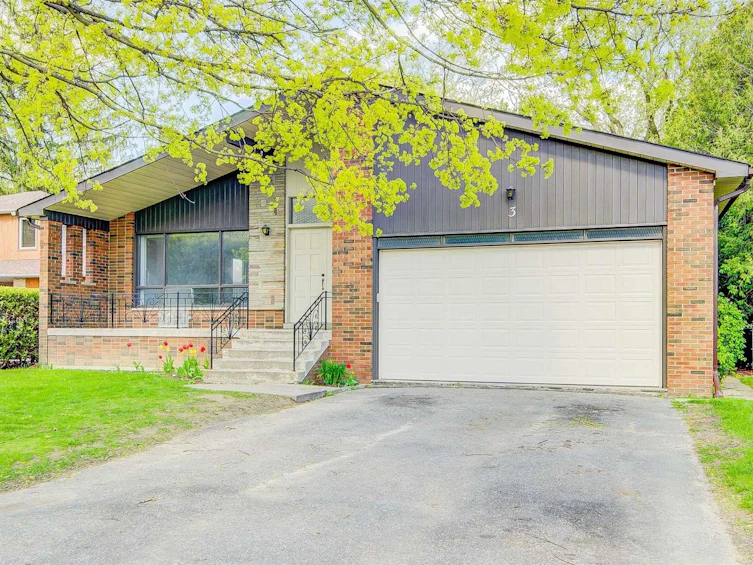 3 Wiarton Court, Markham, ON, L3T 2P3