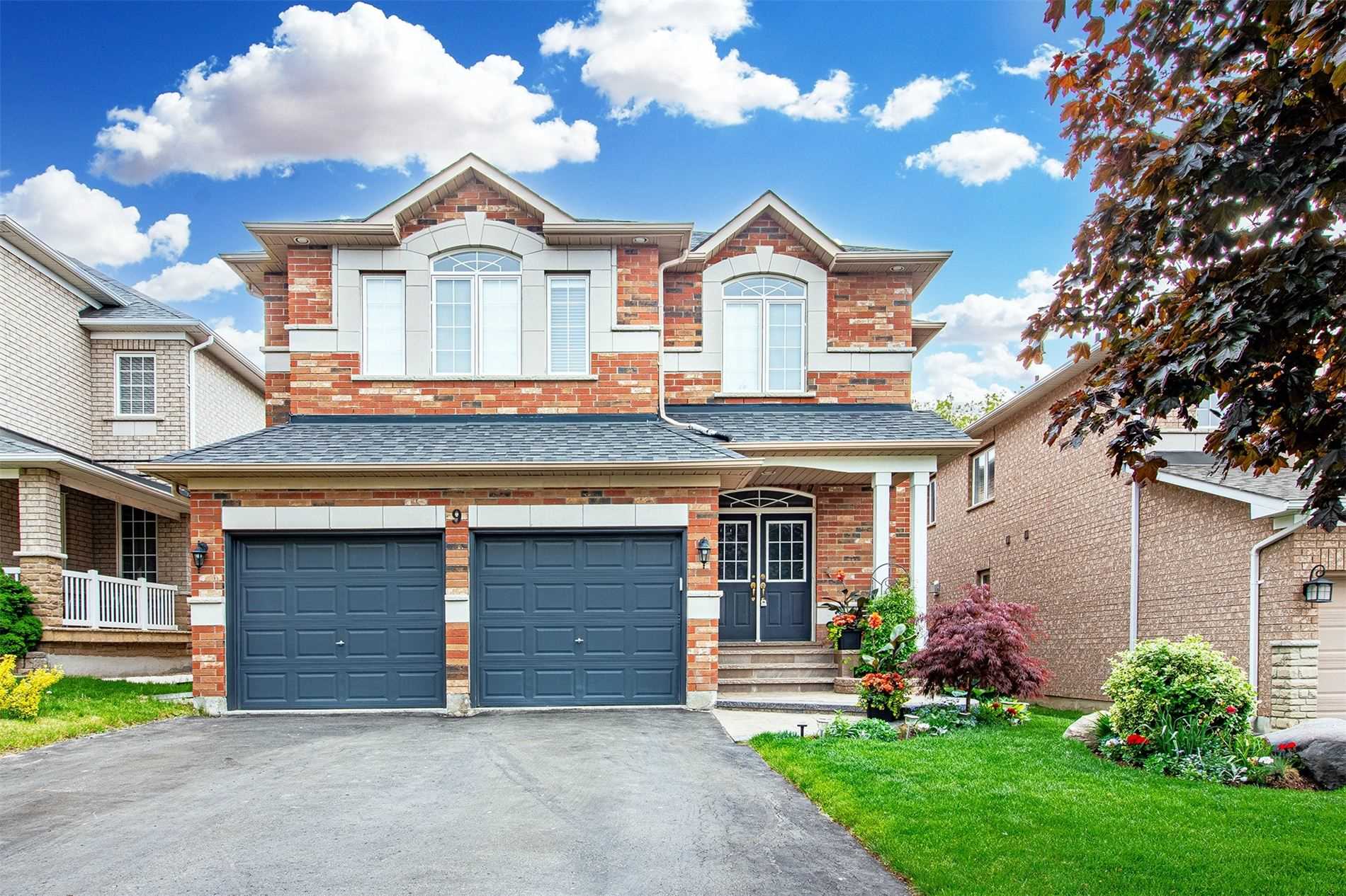 9 Geranium Court, Richmond Hill, ON, L4C 7M7