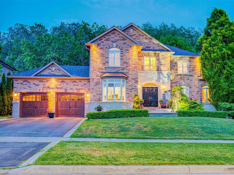 71 Nevada Crescent, Vaughan, ON, L6A 2V5