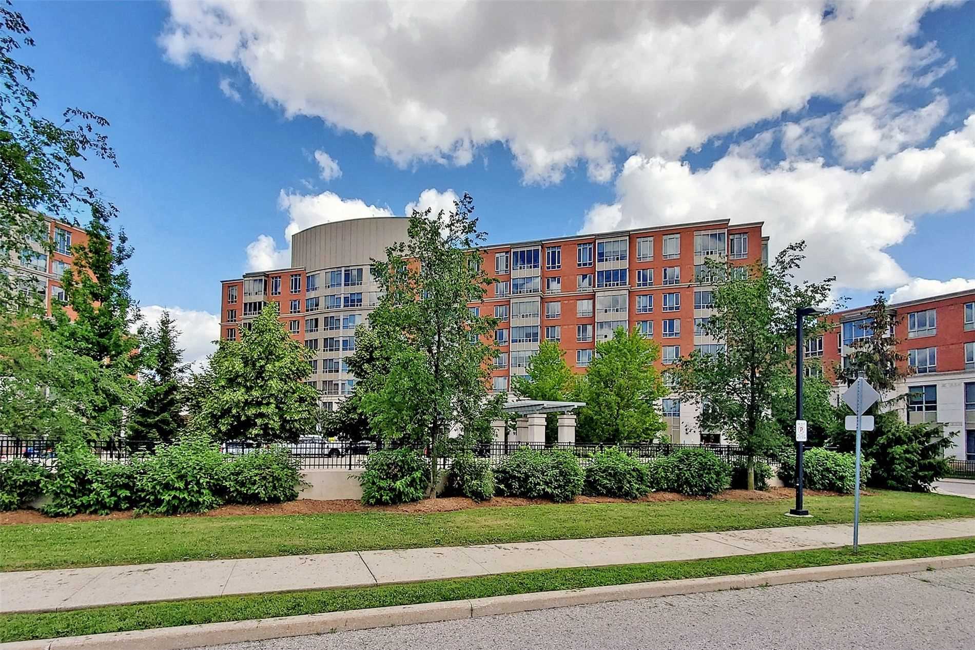8057373 Kennedy Road, Markham, ON, Apt/Condo For Sale REW