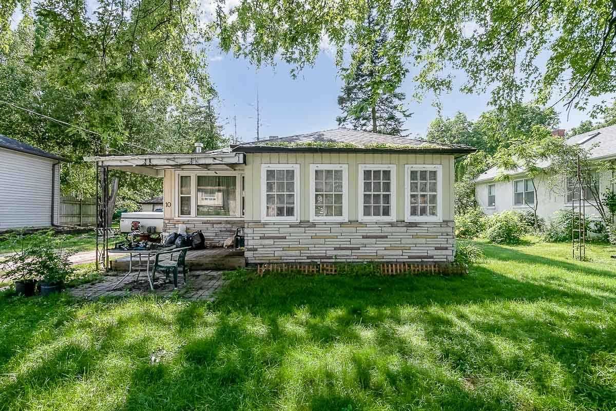 10 Queen Street, Georgina, ON, L0E 1R0