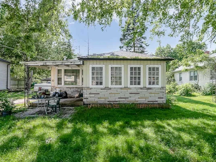 10 Queen Street, Georgina, ON, L0E 1R0