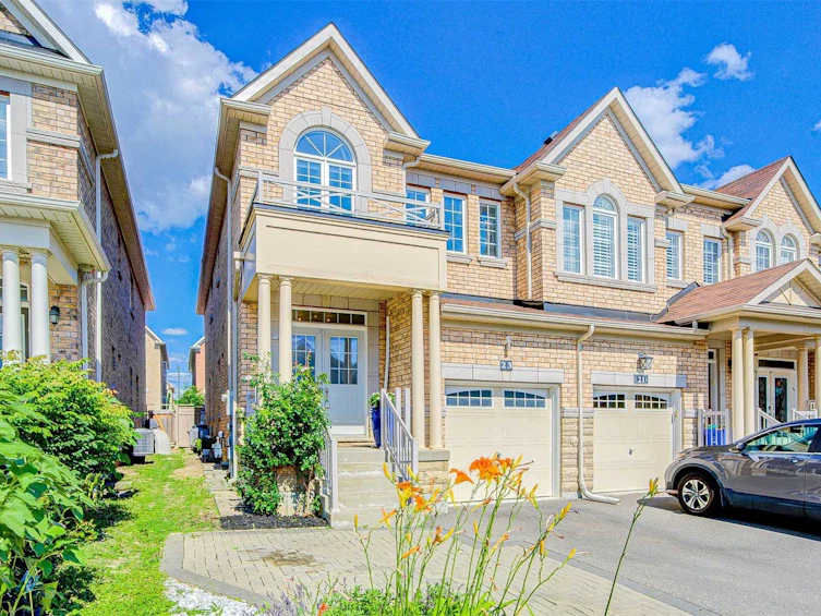23 Lindvest Crescent, Vaughan, ON, L6A 4N3