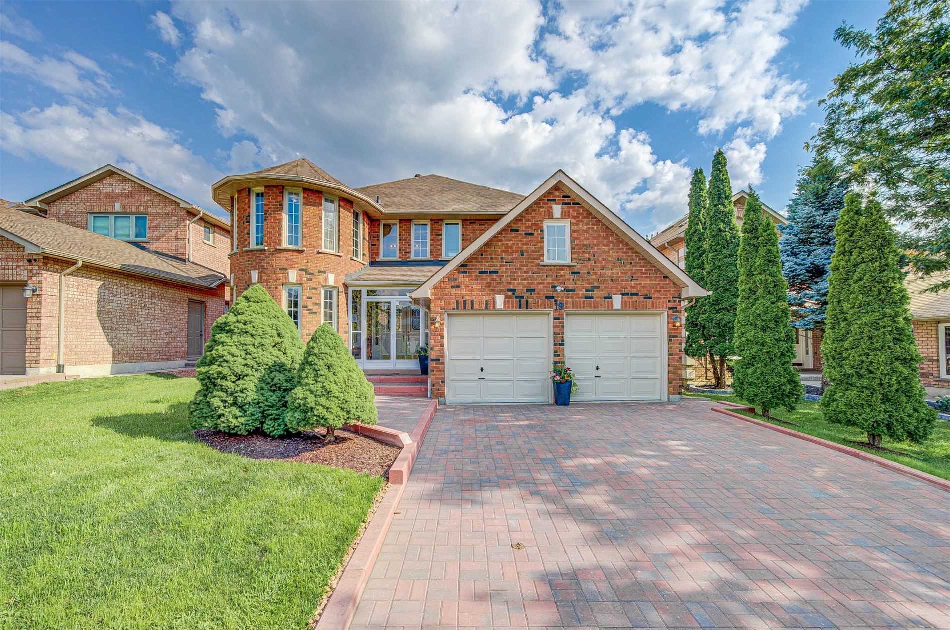 19 Fanshawe Drive, Richmond Hill, ON, L4B 1R1