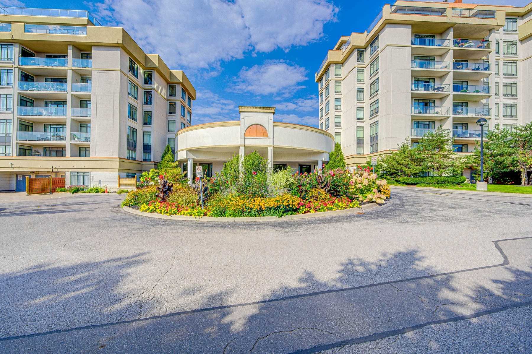 604-11121 Yonge Street, Richmond Hill, ON, L4C 0S7