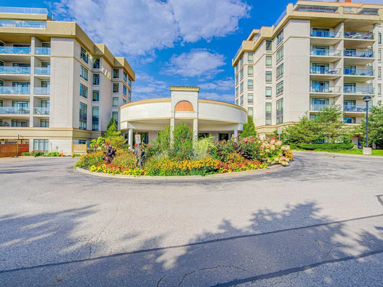604-11121 Yonge Street, Richmond Hill, ON, L4C 0S7