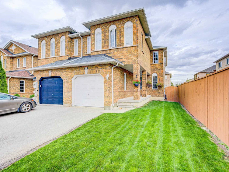 11 Piazza Crescent, Vaughan, ON, L4H 2C8