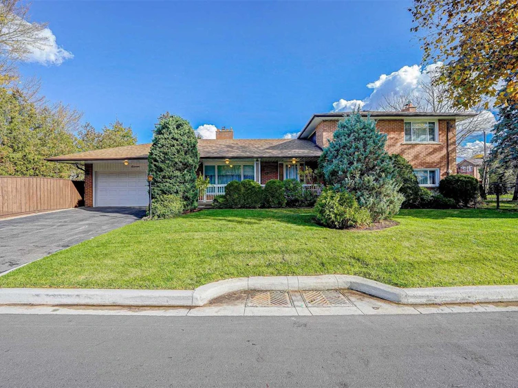 11 Lillian Avenue, Markham, ON, L3T 4N7