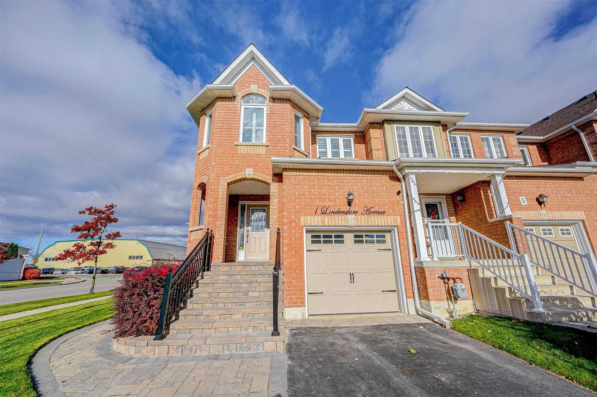 1 Lindenshire Avenue, Vaughan, ON, L6A 4A4