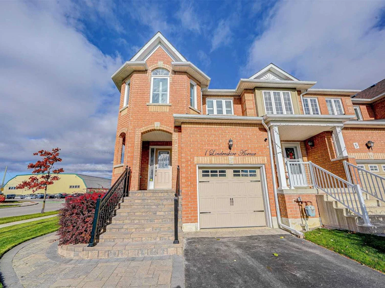 1 Lindenshire Avenue, Vaughan, ON, L6A 4A4