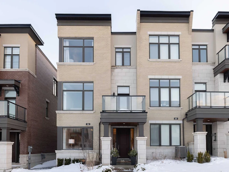 581 Marc Santi Boulevard, Vaughan, ON, L6A 4Z8