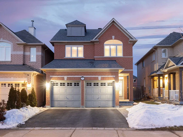10 Pegasus Drive, Richmond Hill, ON, L4E 4R2
