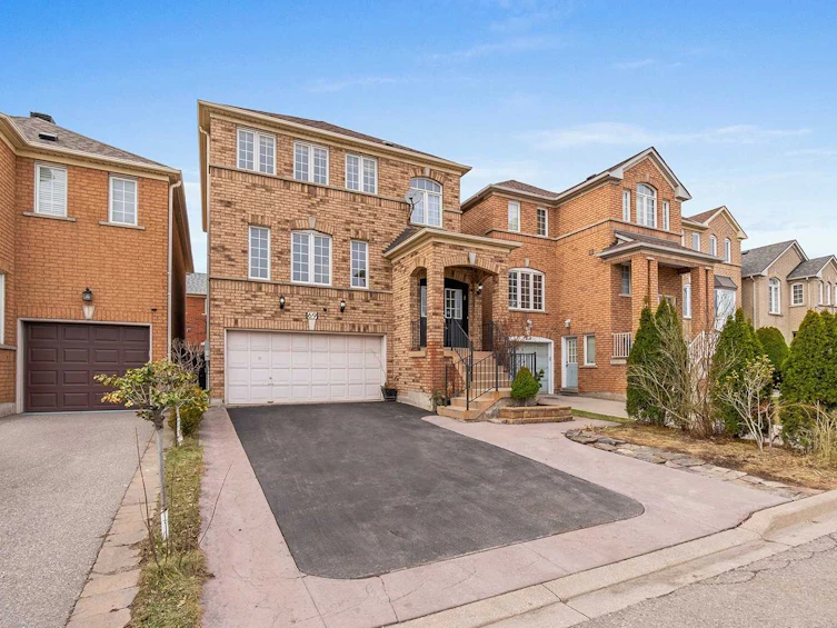 69 Yellowood Circ, Vaughan, ON, L4J 8M1