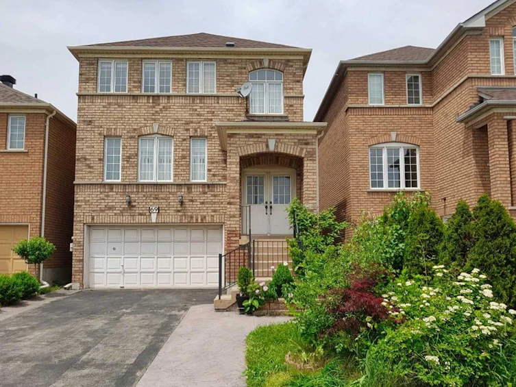 69 Yellowood Circ, Vaughan, ON, L4J 8M1