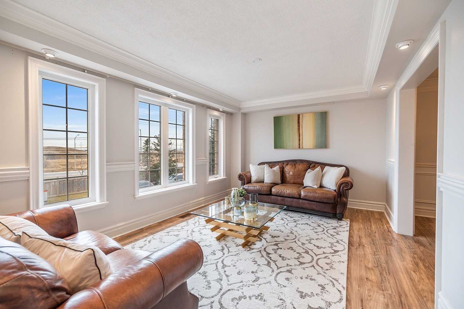 69 Yellowood Circ, Vaughan, ON, L4J 8M1