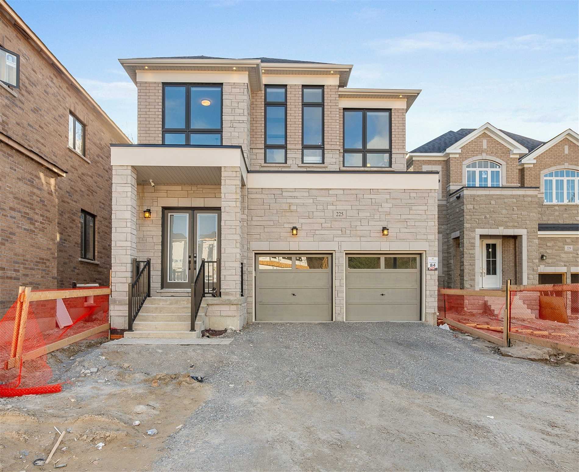 225 Sunset Vista Court, Aurora, ON, L4G 3Y1