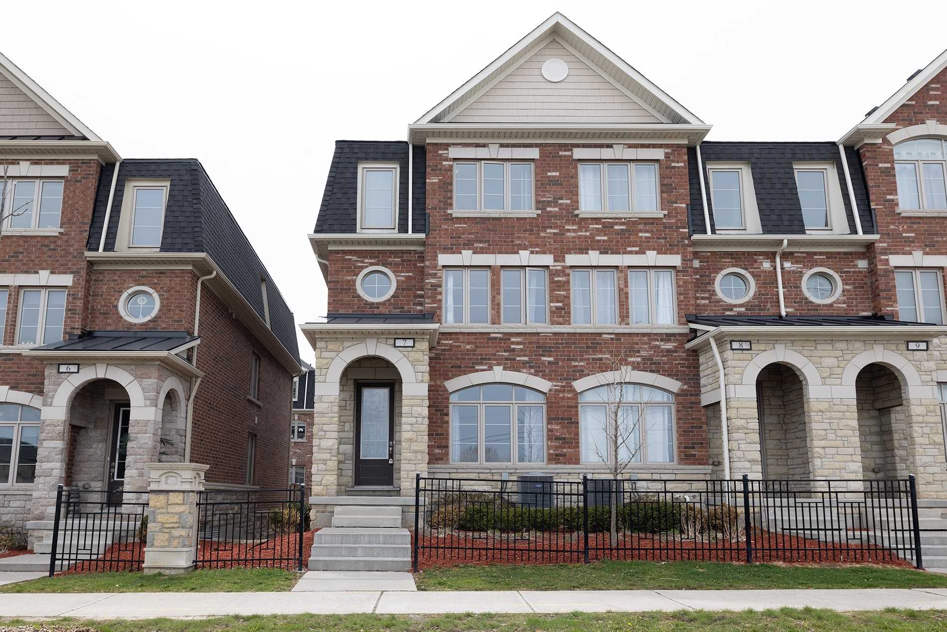 7-1331 Major Mackenzie Drive, Vaughan, ON, L6A 4W4