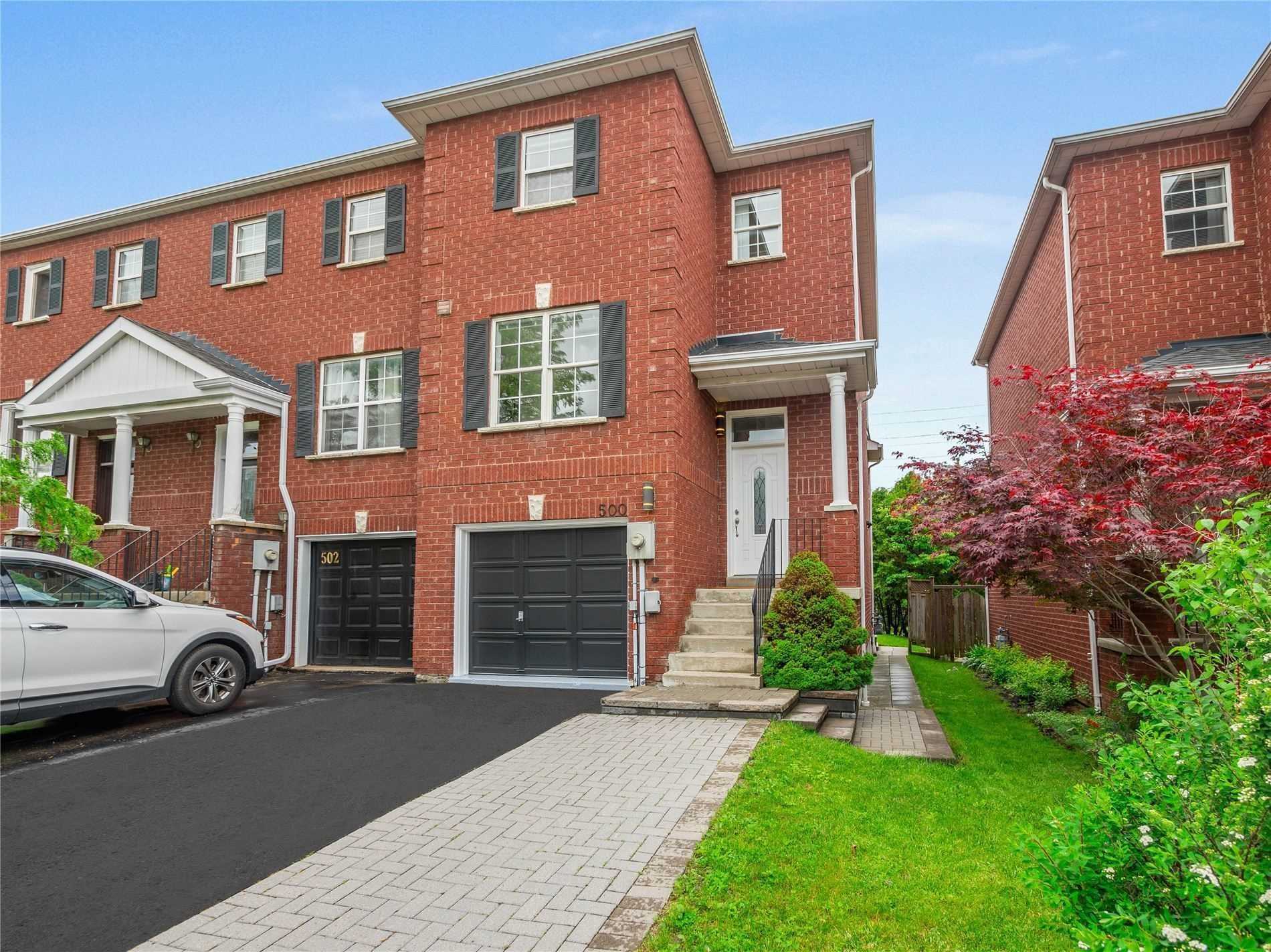 500 Ainsworth Drive, Newmarket, ON, L3Y 8R6