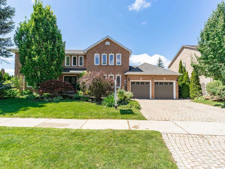 16 Waverley Crescent, Richmond Hill, ON, L4C 8Z5