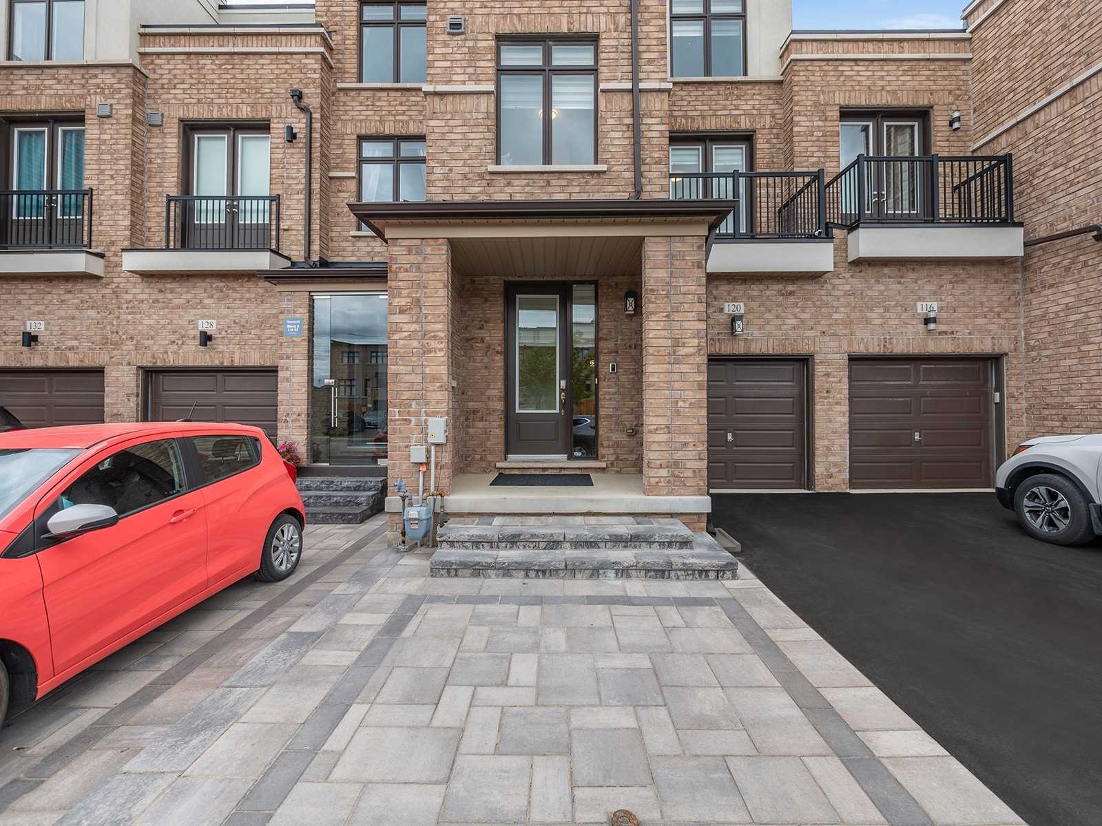 120 Elyse Court, Aurora, ON, L4G 2C9