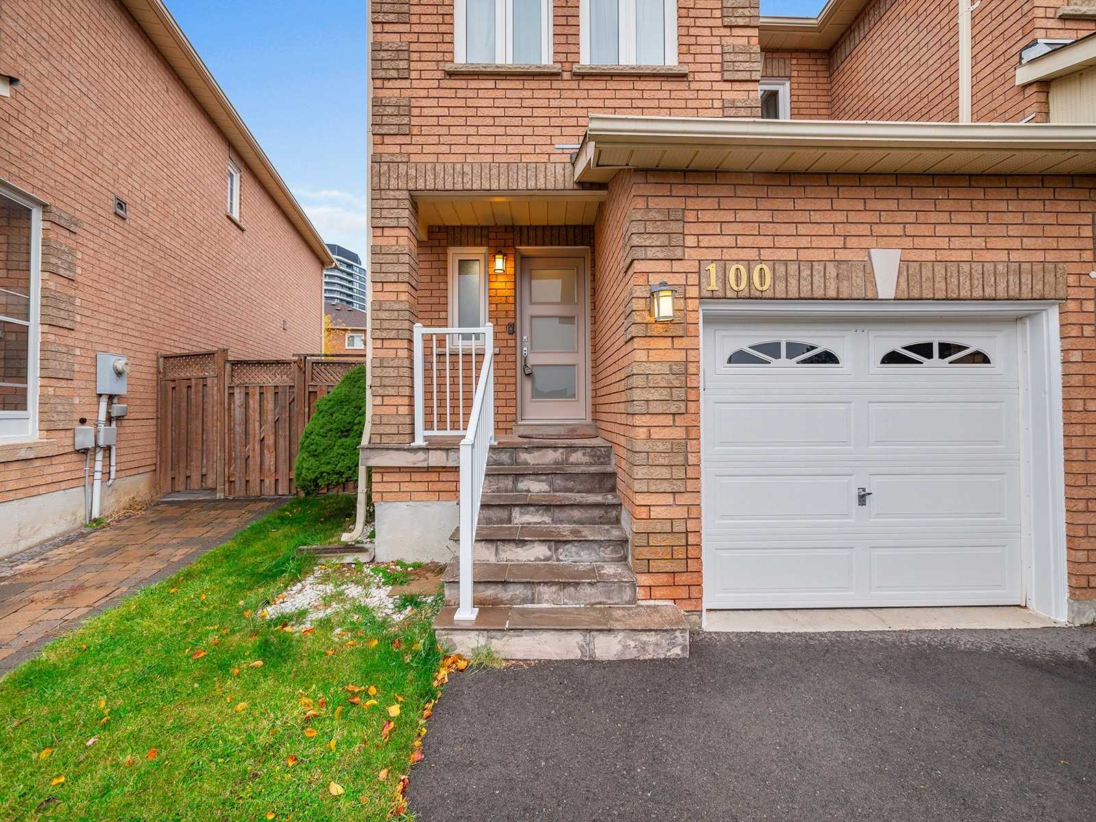 100 Denton Circ, Vaughan, ON, L6A 2N4