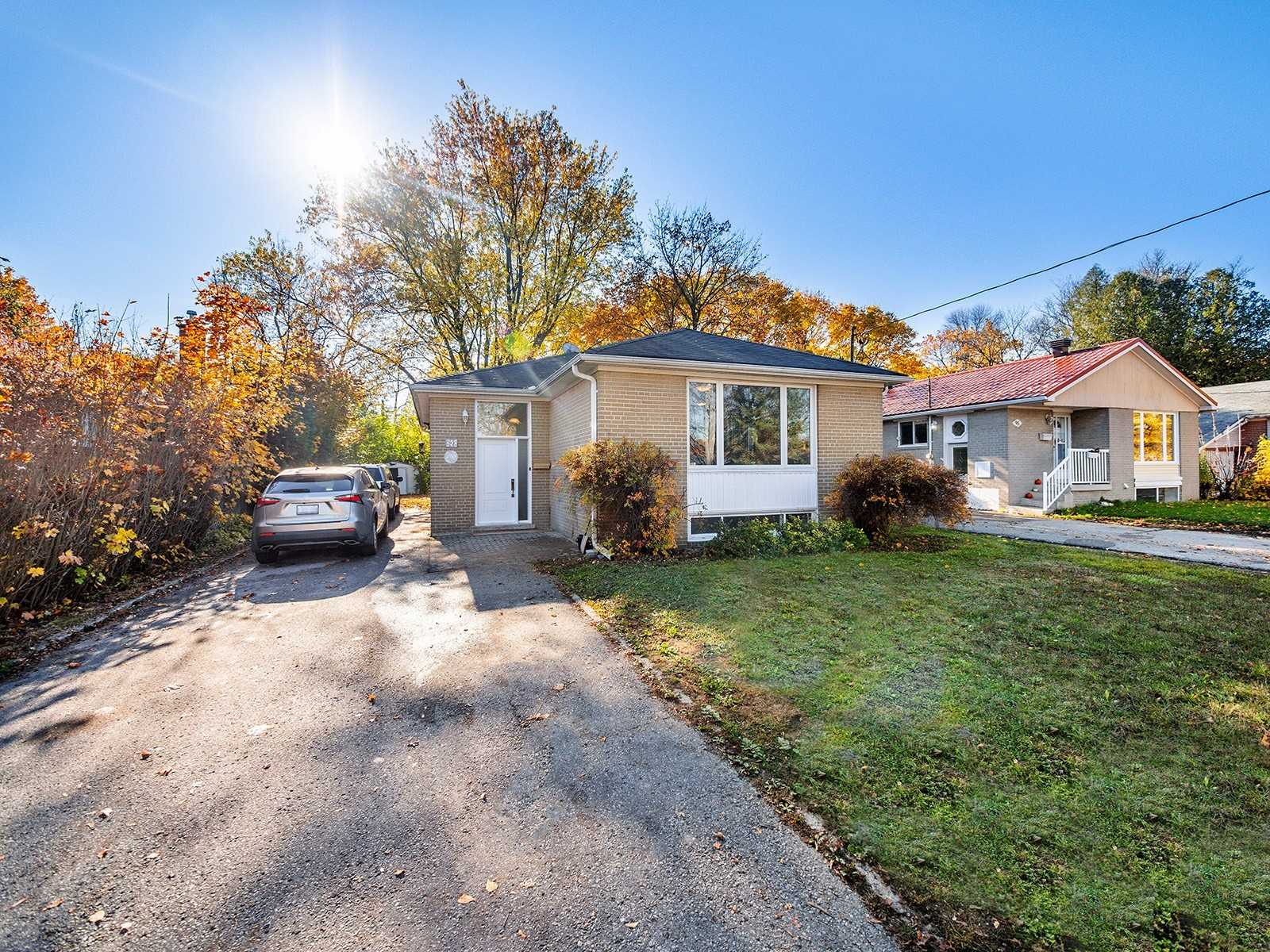 93 Murray Drive, Aurora, ON, L4G 2C4