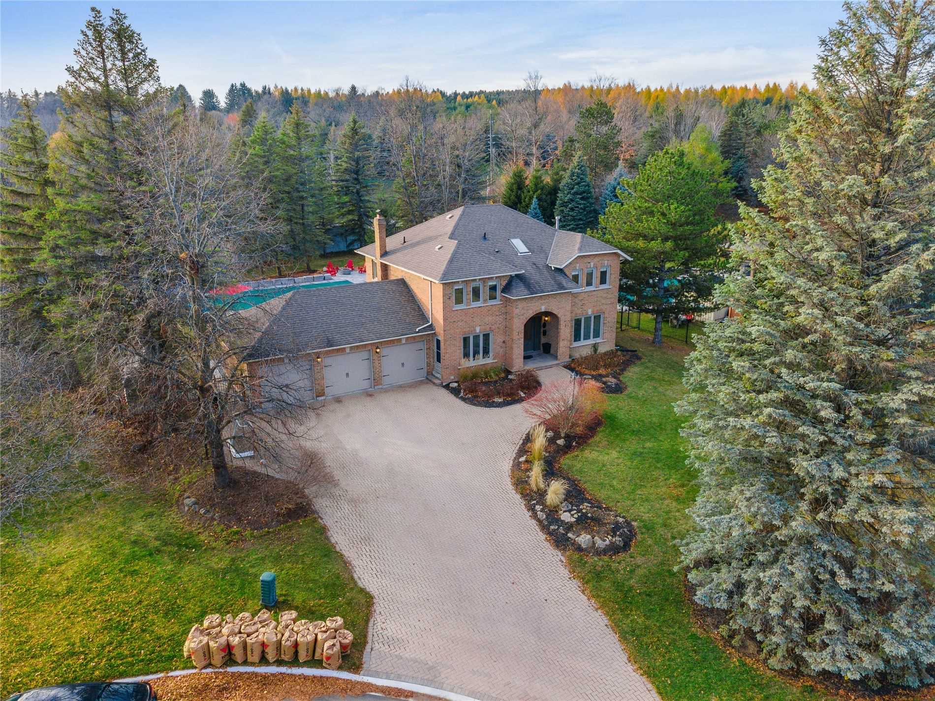 37 Wellington Heights Court, Aurora, ON, L4G 5C9