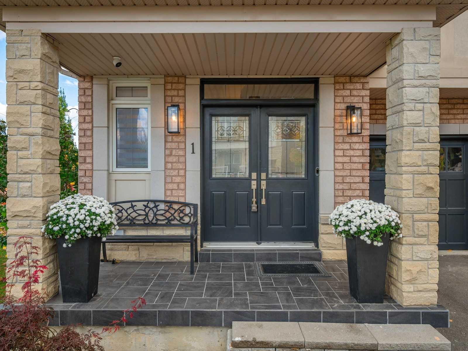 1 Randolph Drive, Vaughan, ON, L6A 0W1