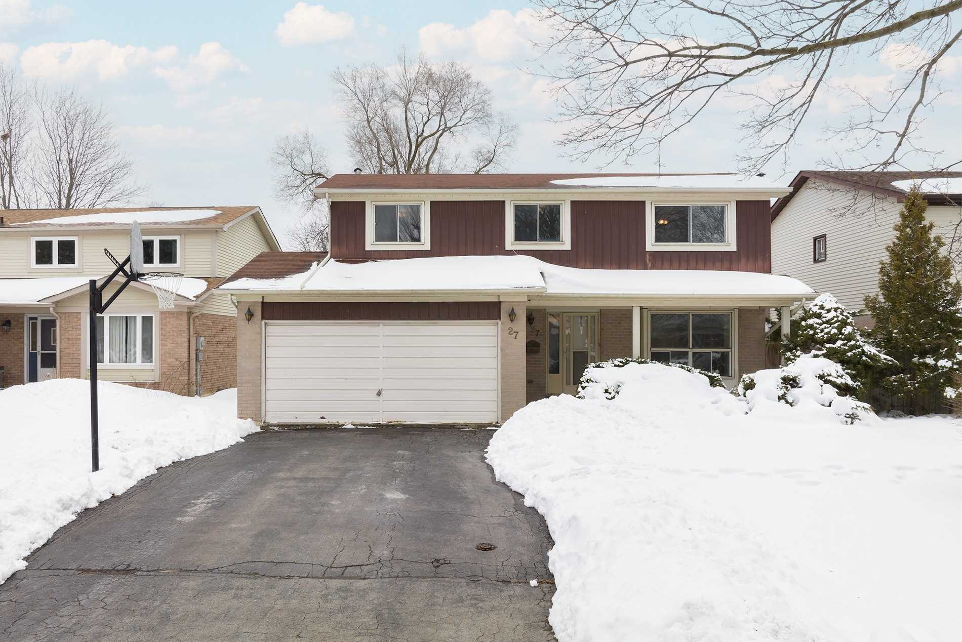 27 Law Crescent, Richmond Hill, ON, L4C 5K7