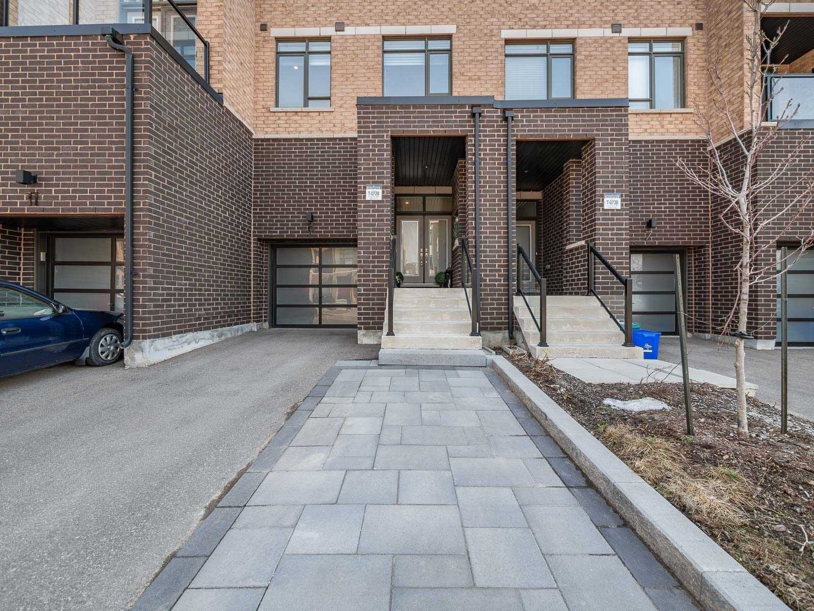 9 Glenngarry Crescent, Vaughan, ON, L6A 4Z4