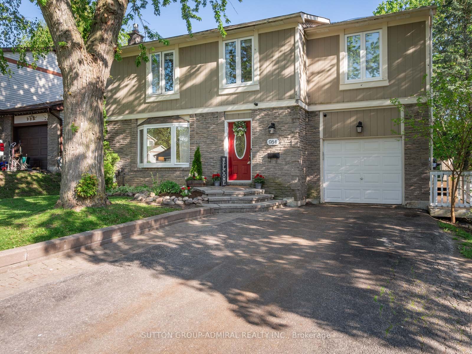 984 Jacarandah Drive, Newmarket, ON, L3Y 5K5