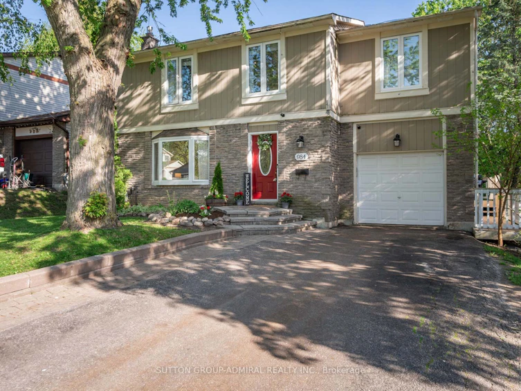 984 Jacarandah Drive, Newmarket, ON, L3Y 5K5