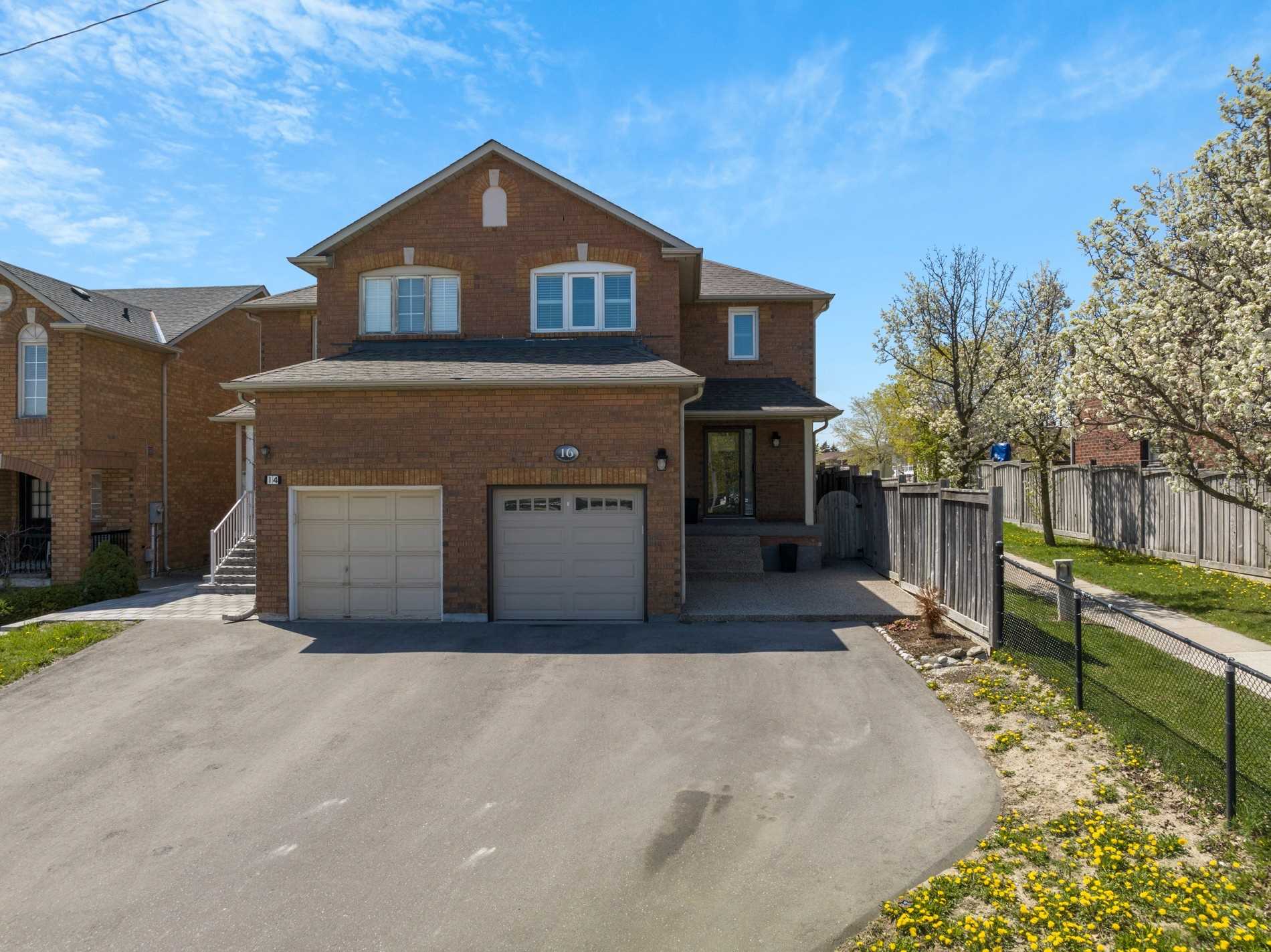 16 Parkfield Court, Vaughan, ON, L4L 9E6