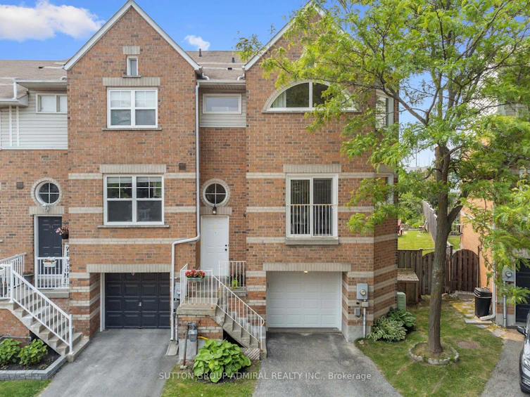 53-42 Brandy Lane Way, Newmarket, ON, L3Y 8P7