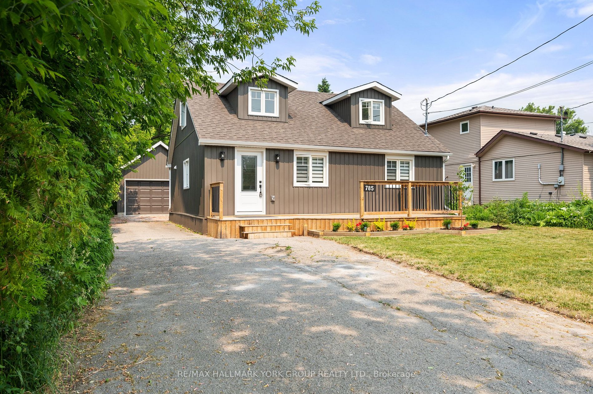 785 Sheppard Avenue, Georgina, ON, L4P 3E9