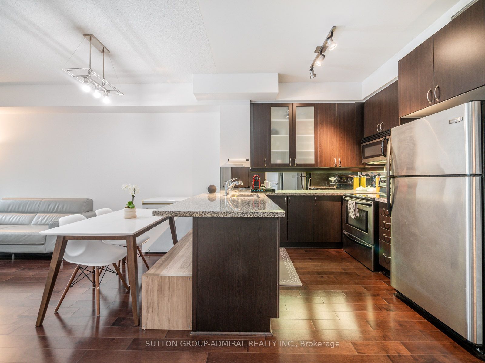 211-57 Upper Duke Crescent, Markham, ON, L6G 0B9