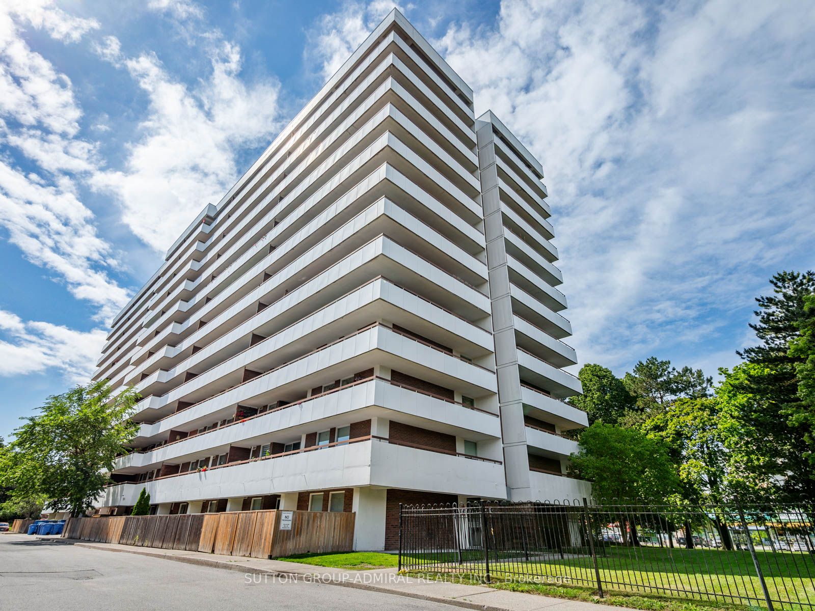 1008-1 Royal Orchard Boulevard, Markham, ON, L3T 3C2