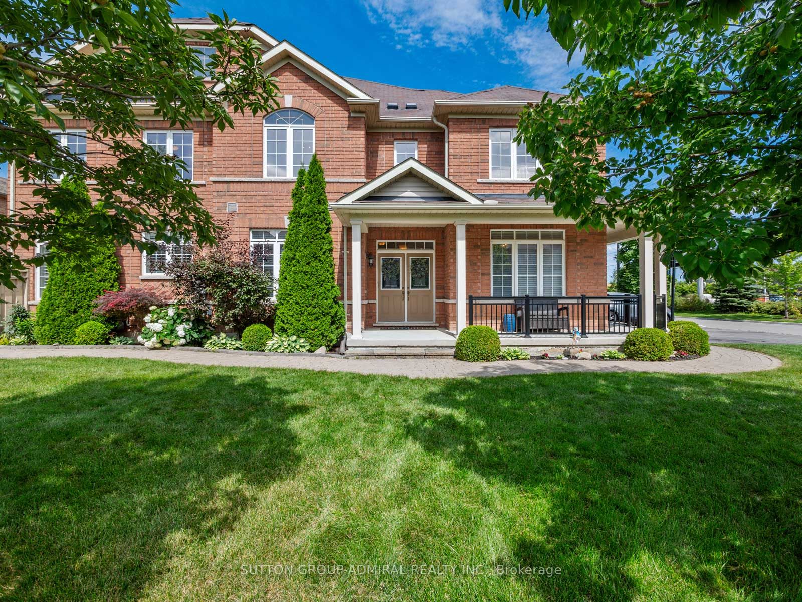 72 White Spruce Crescent, Vaughan, ON, L6A 4C5