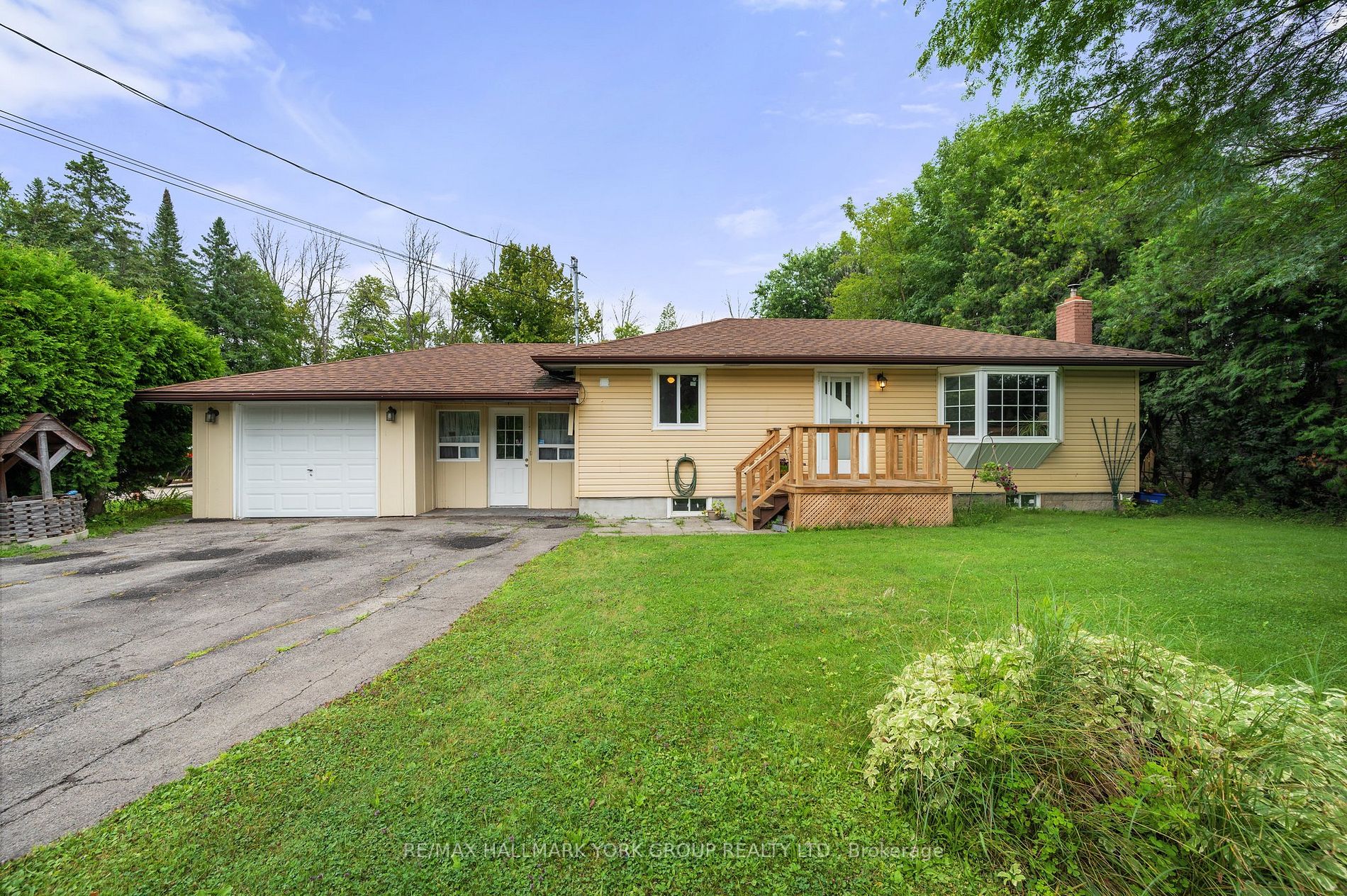 11 Virginia Boulevard, Georgina, ON, L0E 1R0