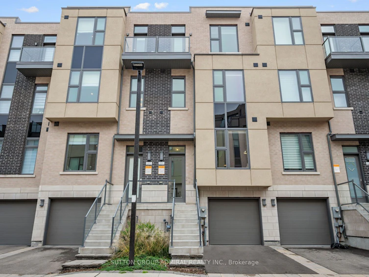 211 Smallwood Circ, Vaughan, ON, L4J 0K8