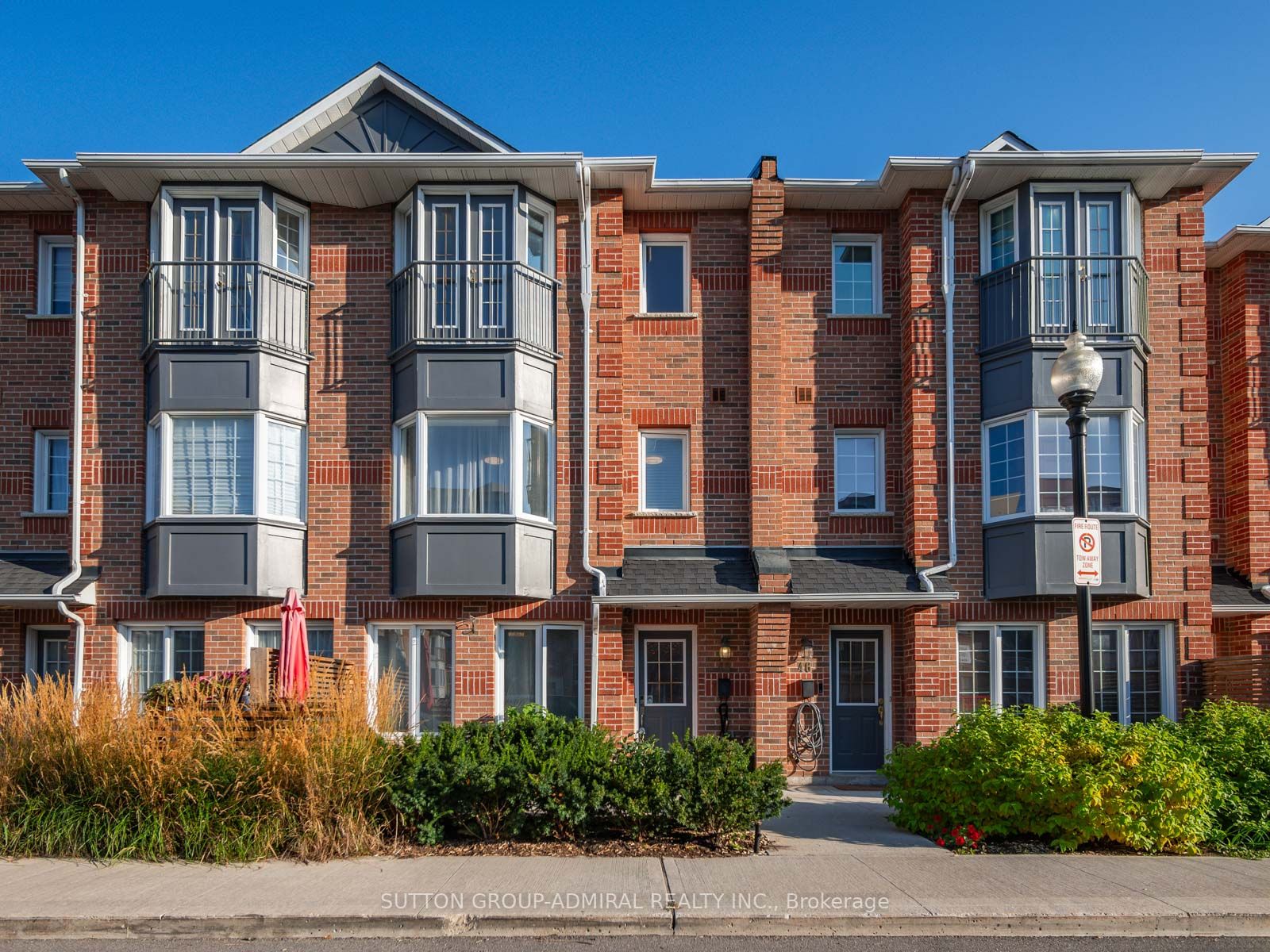 45-151 Townsgate Drive, Vaughan, ON, L4J 8J7