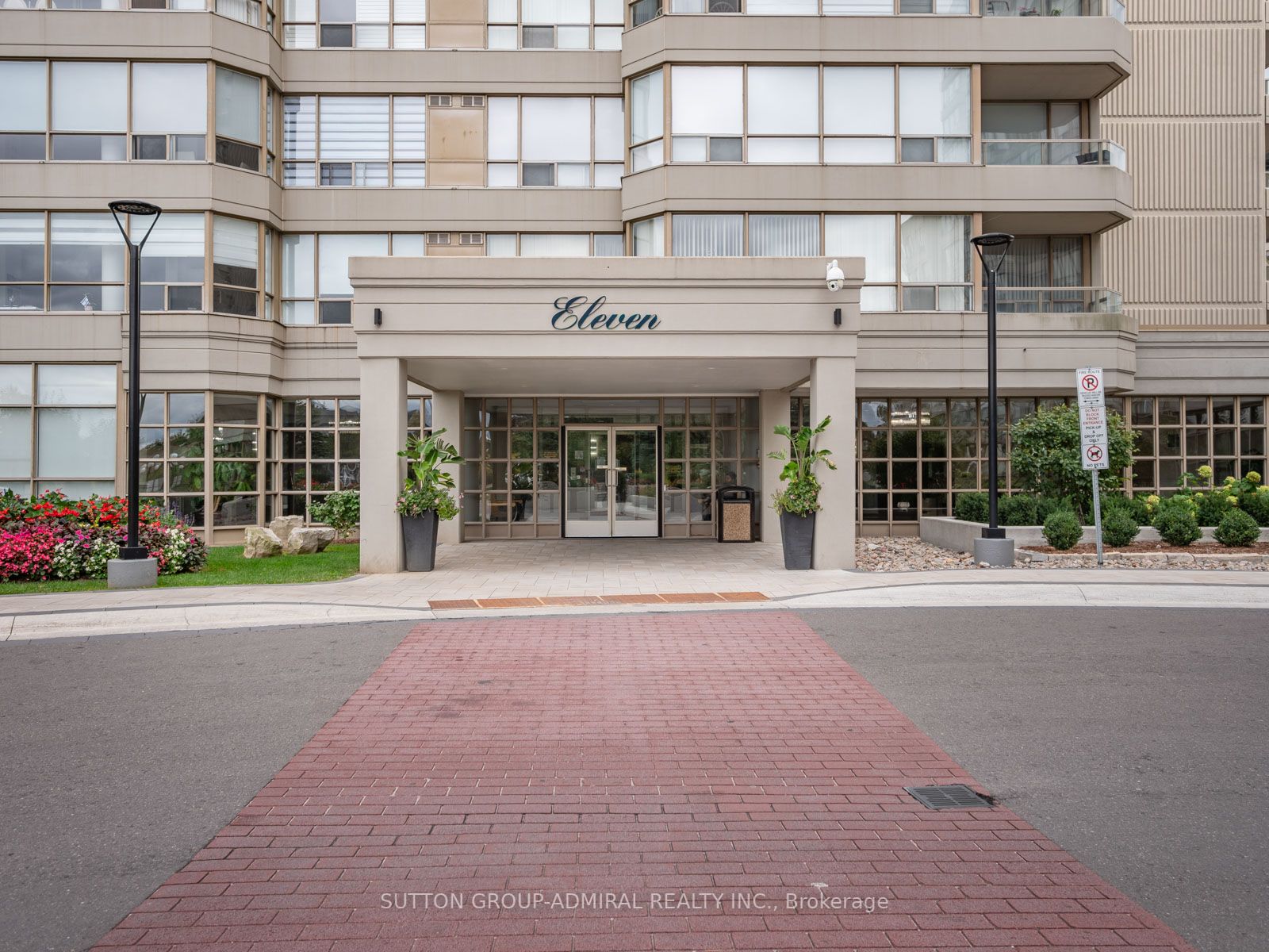 Ph02-11 Townsgate Drive, Vaughan, ON, L4J 8G4