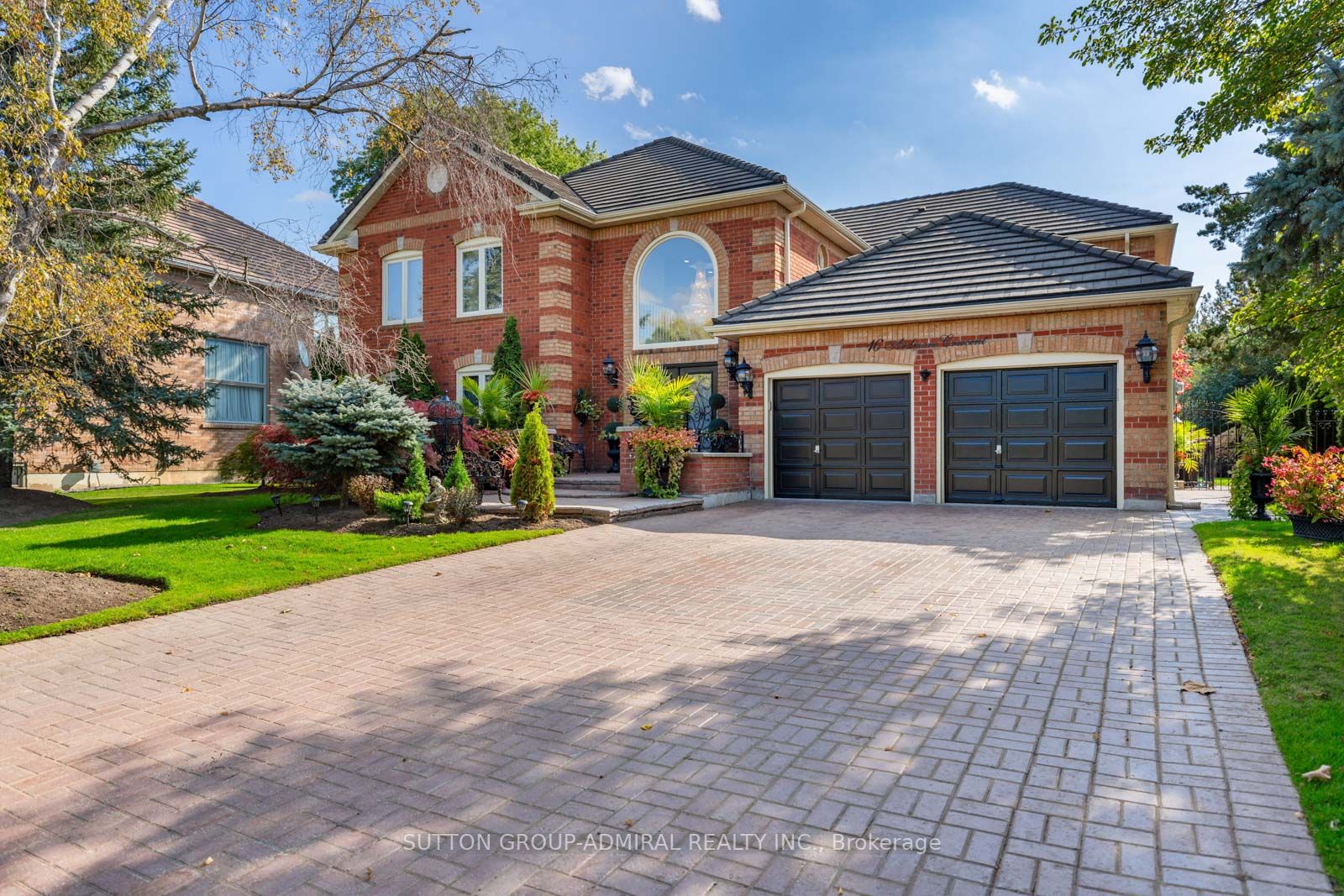 16 Ardmore Crescent, Richmond Hill, ON, L4B 2H7