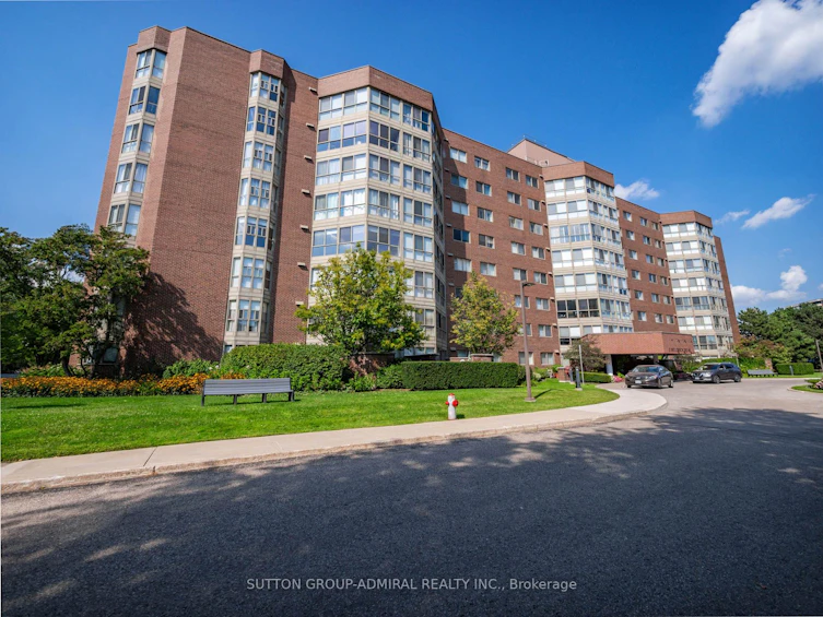 Ph805-5 Weldrick Road W, Richmond Hill, ON, L4C 8S9