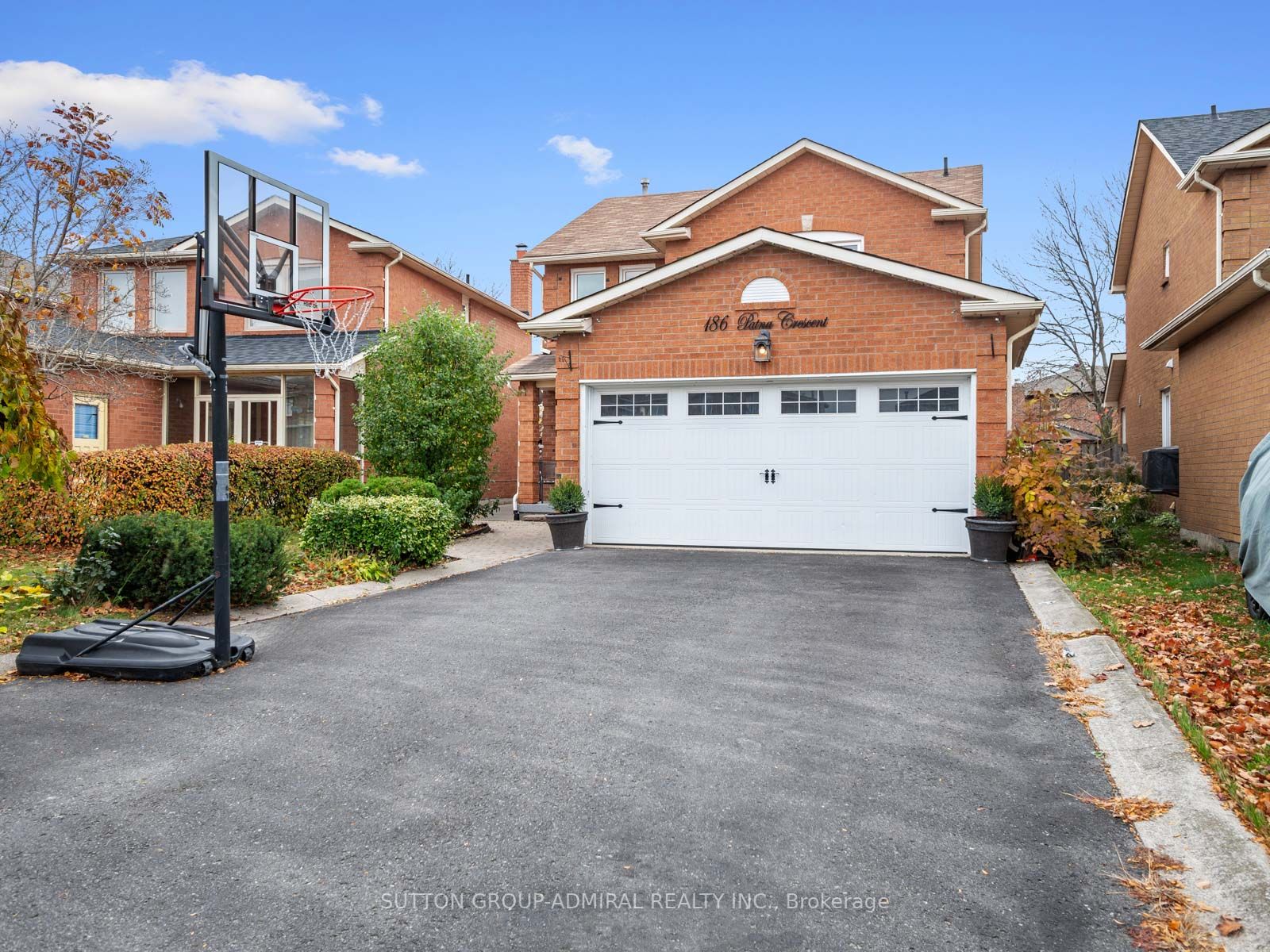 186 Patna Crescent, Vaughan, ON, L6A 1N2