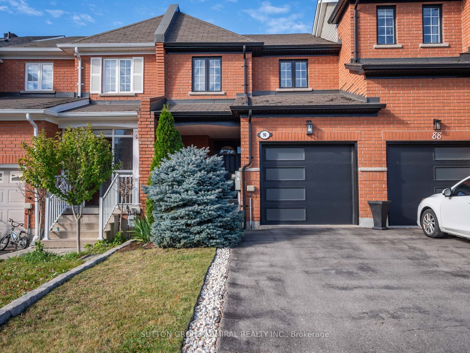 90 Lindenshire Avenue, Vaughan, ON, L6A 4A6